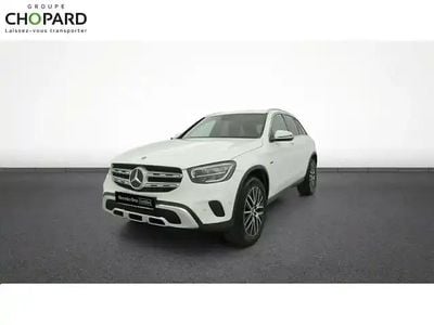 Polar white Occasion 2021 Mercedes GLC300e | 38 990 € (Prix juste)