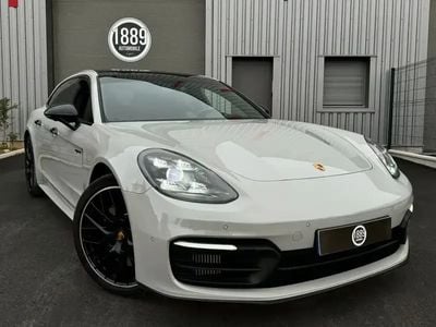 Porsche Panamera 4