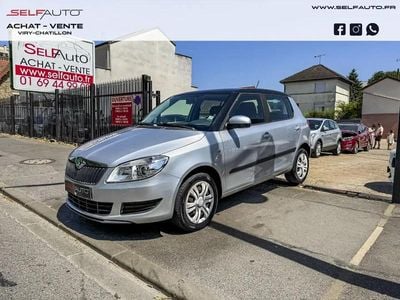 Gris Occasion 2011 Skoda Fabia Ambition Citadine | 4 900 €
