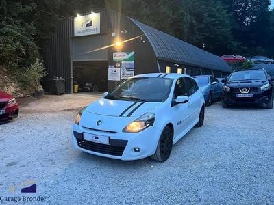 Blanc Occasion 2011 Renault Clio III Berline | 7 500 €