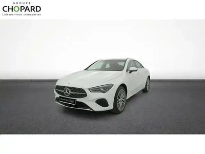 Digital white metallic paint Occasion 2023 Mercedes E250 Coupé | 37 990 €
