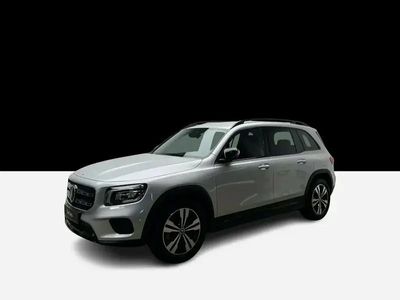 Mercedes GLB220
