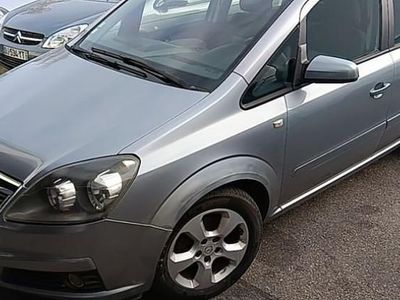 Gris Occasion 2005 Opel Zafira Monospace | 3 800 €
