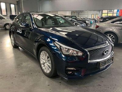 Infiniti Q70