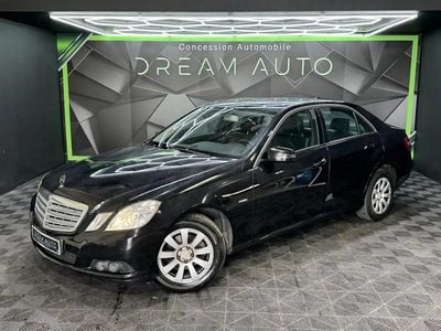 Noir Occasion 2010 Mercedes E200 Classic Berline | 9 990 €