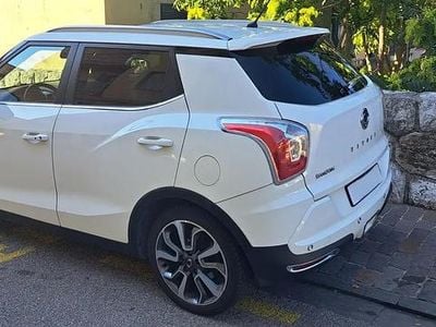 Blanc Occasion 2016 Ssangyong (KGM) Tivoli SUV | 12 500 €