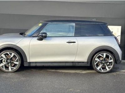 Occasion 2024 Mini Cooper Favoured Citadine | 30 980 € (Prix assez cher)