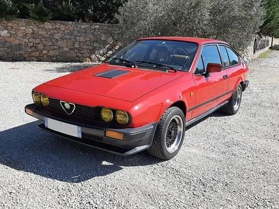 Rouge Occasion 1985 Alfa Romeo Alfetta Coupé | 29 500 €