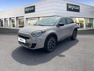 Sable earth métallisé Nouvelle 2025 Fiat 600 La Prima SUV | 28 490 € (Prix juste)