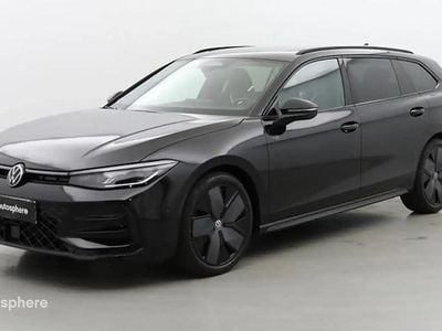 Noir Occasion 2024 VW Passat R-line Break | 40 499 €