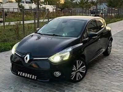 Occasion Renault Clio IV Initiale Paris 90 ch (66 kW) 2016 Berline