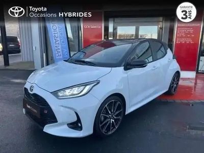 Bi ton gris chrome noir Occasion 2022 Toyota Yaris Hybrid Sport Berline | 21 990 € (Prix cher)