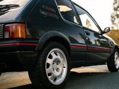 Occasion Peugeot 205 GTi 116 ch (85 kW) 1986 Noir Coupé