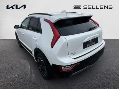 Blanc Occasion 2022 Kia Niro Premium SUV | 25 480 € (Prix juste)