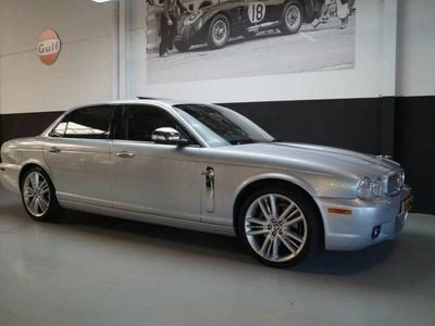 Argent Occasion 2007 Jaguar XJ8 Berline | 19 950 €