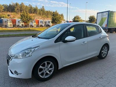 Blanc Occasion 2012 Peugeot 208 Active Citadine | 2 850 € (Prix cher)