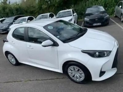 Blanc Occasion 2023 Toyota Yaris Hybrid Berline | 18 900 € (Bon prix)