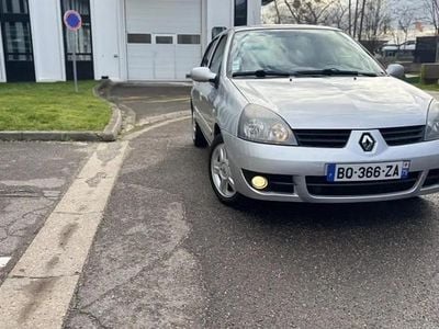 Occasion Renault Clio II Dynamique 67 ch (49 kW) 2008 Gris Berline