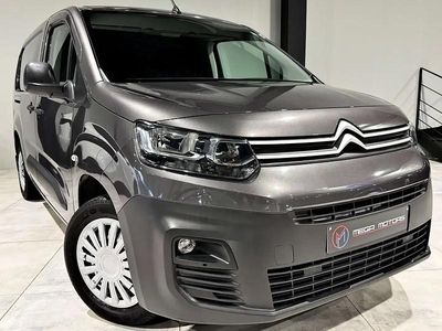 Gris Occasion 2019 Citroën Berlingo Monospace | 9 900 € (Prix assez cher)