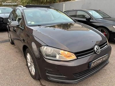 Gris Occasion 2015 VW Golf VII LOUNGE Break | 8 990 € (Prix juste)