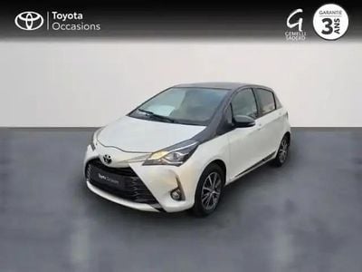 Blanc nacré biton toit gris atlas Occasion 2019 Toyota Yaris Design Berline | 13 900 € (Prix juste)