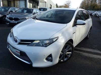 Blanc Occasion 2013 Toyota Auris Hybrid Berline | 13 990 € (Prix juste)