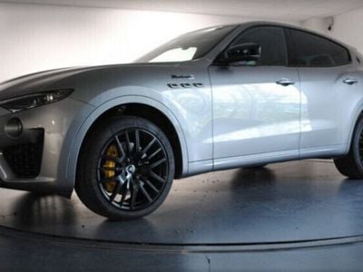 Gris Occasion 2022 Maserati Levante SUV | 109 900 €