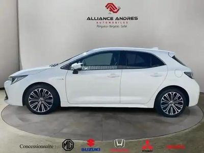 Blanc pur Occasion 2019 Toyota Corolla Design Berline | 16 990 € (Prix juste)