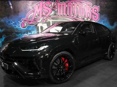 Noir Occasion 2024 Lamborghini Urus SUV | 339 900 € (Prix cher)