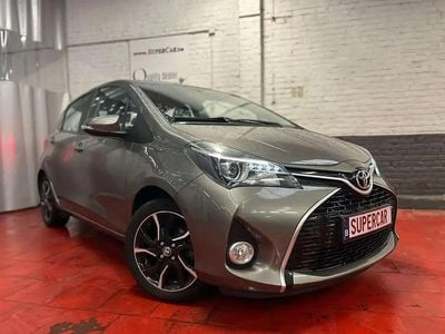 Argent Occasion 2016 Toyota Yaris Lounge Berline | 13 600 € (Bon prix)