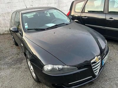 Occasion 2009 Alfa Romeo 147 Distinctive Citadine | 2 950 €