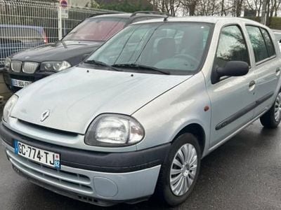 Occasion 2000 Renault Clio II Citadine | 1 990 € (Bon prix)