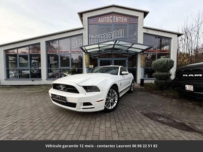 Blanc Occasion 2013 Ford Mustang Premium Coupé | 17 500 € (Bon prix)
