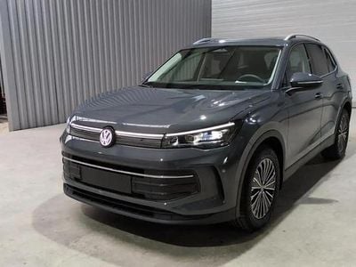 Gris Nouvelle 2025 VW Tiguan Life SUV | 38 990 € (Super prix)