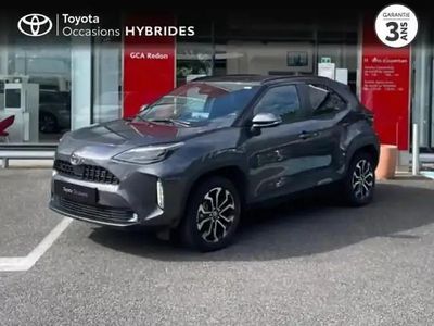 Gris Occasion 2024 Toyota Yaris Hybrid Design SUV | 25 790 € (Prix assez cher)