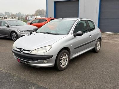 Occasion 2001 Peugeot 206 Premium Citadine | 4 490 € (Prix assez cher)