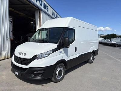 Blanc Occasion 2021 Iveco Daily Van | 22 200 € (Bon prix)