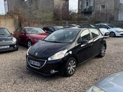Noir Occasion 2012 Peugeot 208 Citadine | 7 300 € (Prix assez cher)
