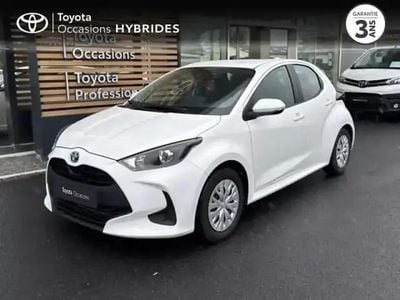 Blanc Occasion 2022 Toyota Yaris Hybrid Berline | 17 990 € (Prix juste)