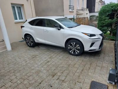 Lexus NX300h