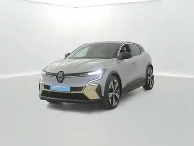Gris rafale / toit noir étoilé Occasion 2022 Renault Megane E-Tech Iconic Berline | 22 490 € (Prix juste)