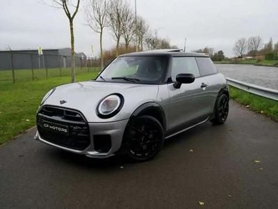 Argent Occasion 2024 Mini Cooper Citadine | 29 950 € (Prix juste)