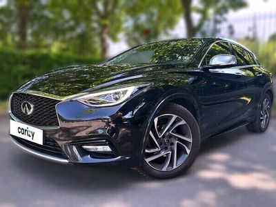 Infiniti Q30