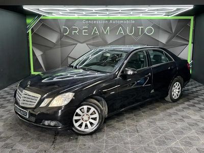 Noir Occasion 2010 Mercedes E200 Classic Berline | 9 990 €