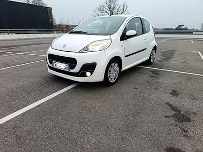 Occasion Peugeot 107 Active 68 ch (50 kW) 2012 Blanc Citadine