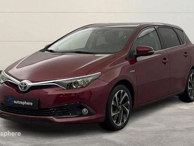 Rouge Occasion 2018 Toyota Auris Hybrid Business Edition Berline | 17 699 € (Prix juste)