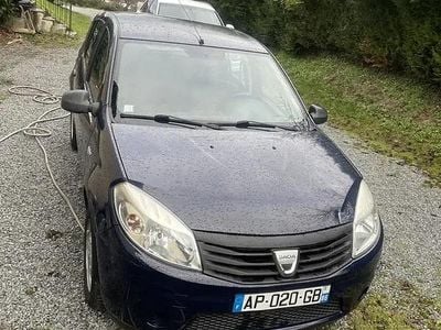 Occasion Dacia Sandero Lauréate 75 ch (55 kW) 2010 Berline