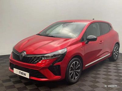 Rouge Occasion 2025 Renault Clio V Techno | 25 990 € (Prix cher)