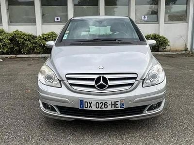Mercedes B180