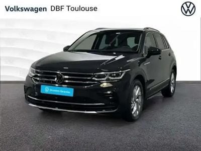 Gris Occasion 2023 VW Tiguan Elegance SUV | 33 989 € (Prix juste)